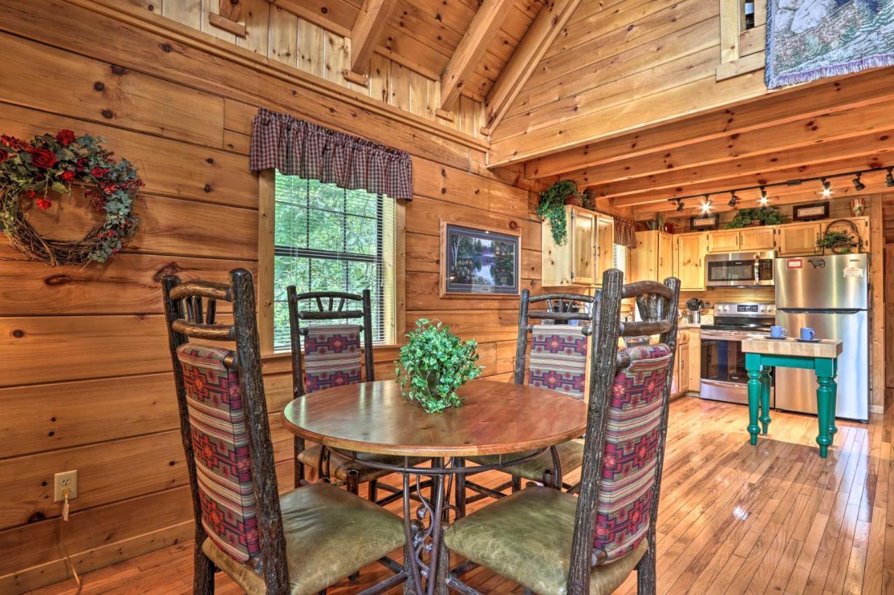 Gatlinburg Mountainside Escape With Deck And Hot Tub! Villa Exterior photo